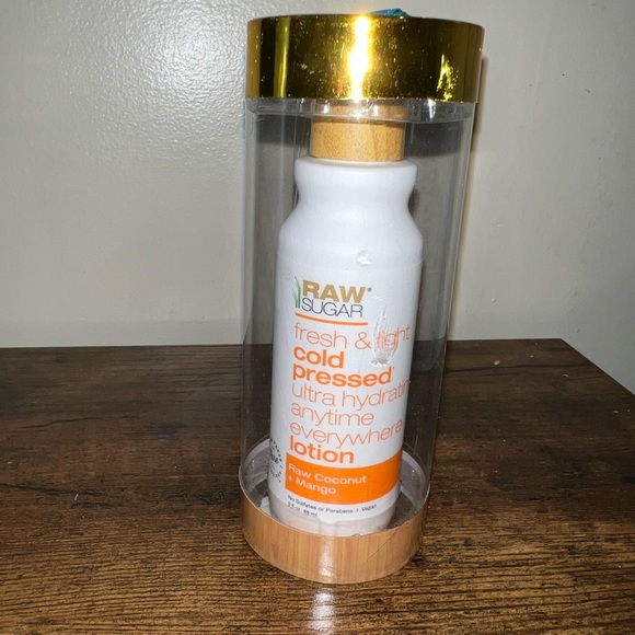 Raw Sugar Hydrating Coconut + Mango Body Lotion - Picture 3 of 5